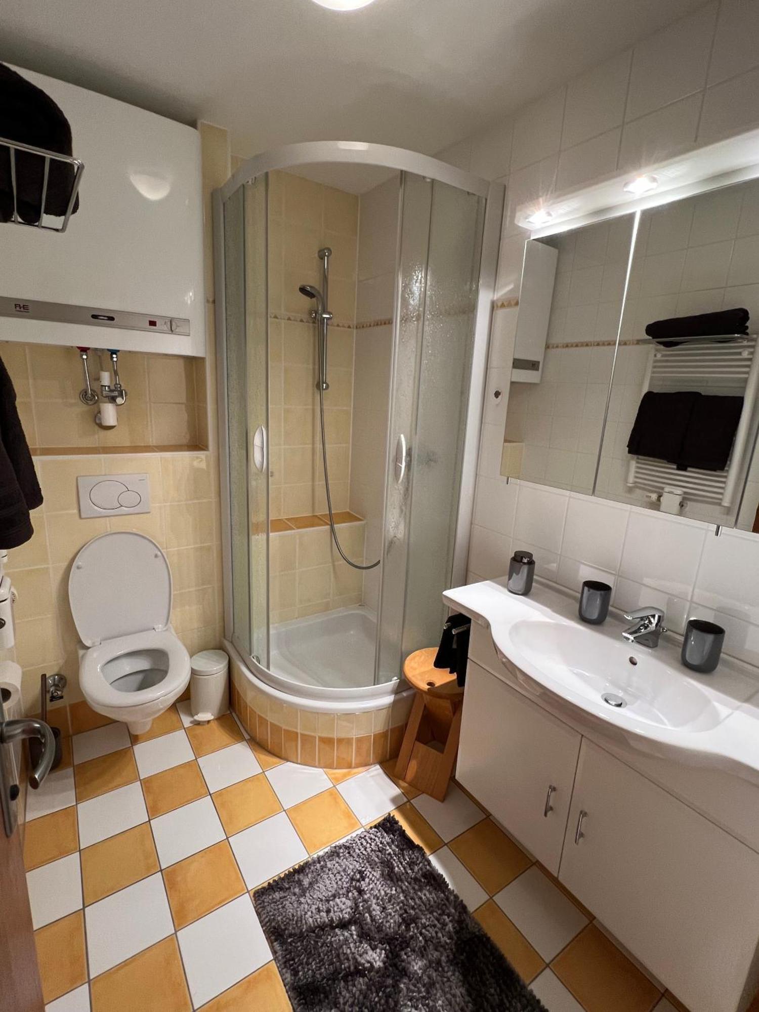 Apartamento Gerlitzen, Kanzelhoehe, Ueber Den Wolken, Haus Enzian Deutschberg